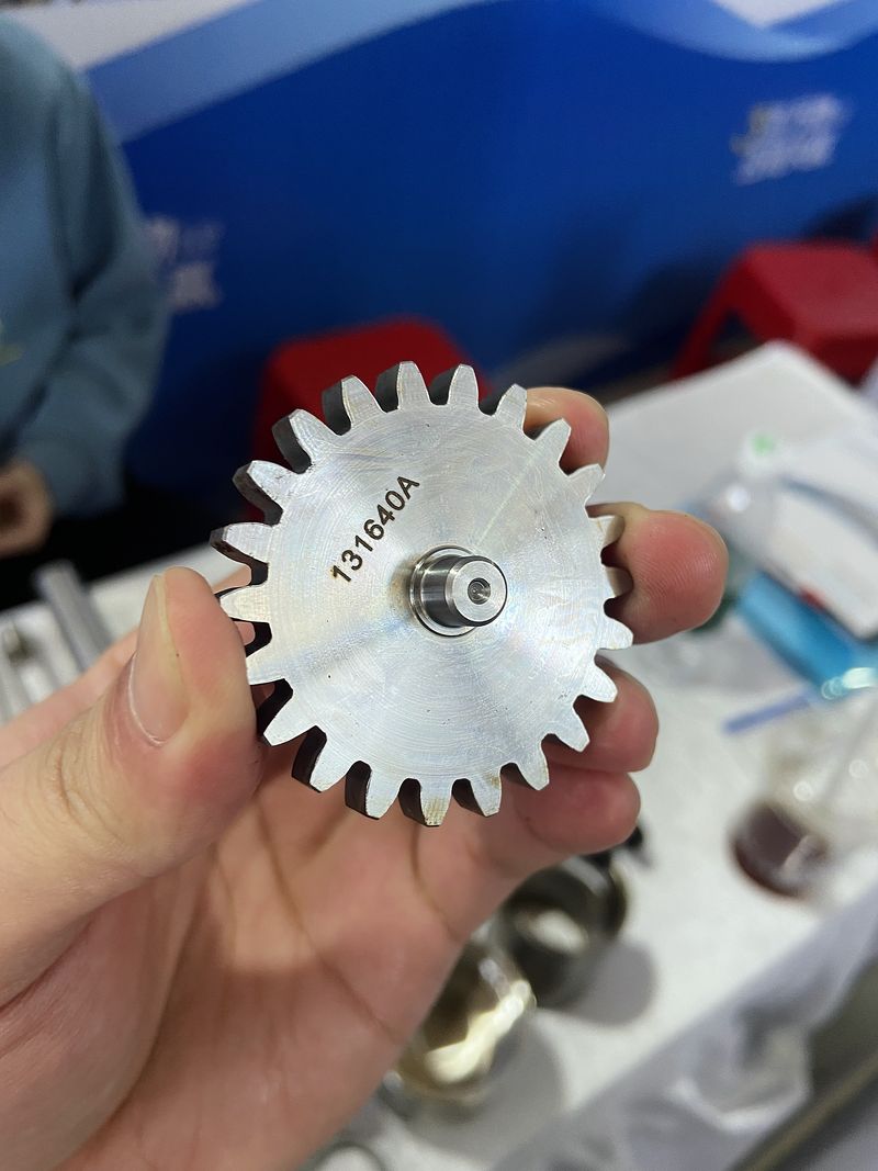 Spur gear with keyway